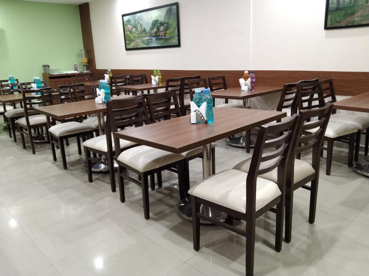 Hotel Ocean Suites Bombay Extérieur photo