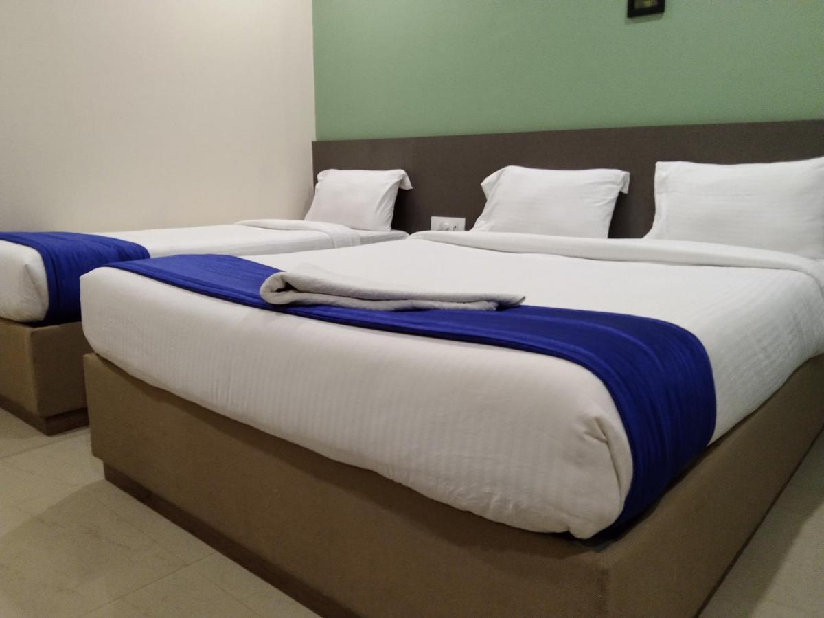 Hotel Ocean Suites Bombay Extérieur photo