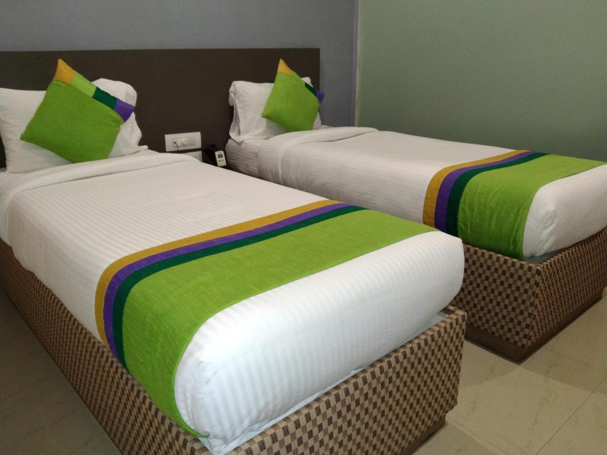 Hotel Ocean Suites Bombay Extérieur photo