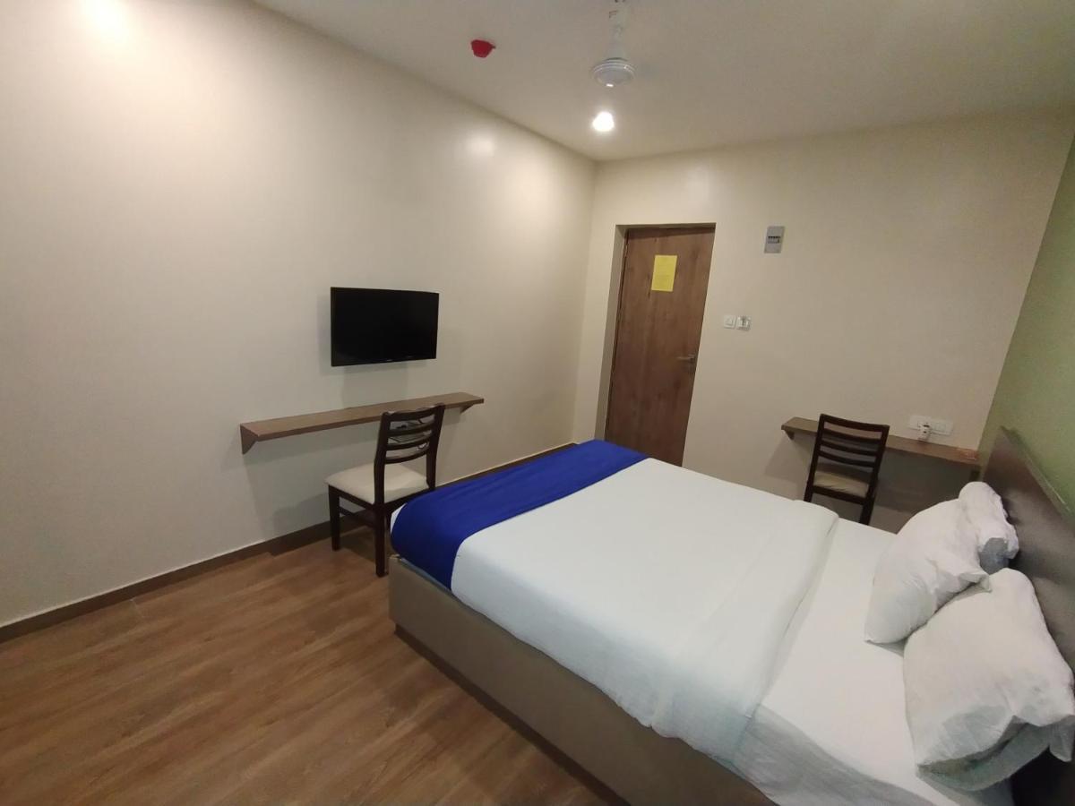 Hotel Ocean Suites Bombay Extérieur photo