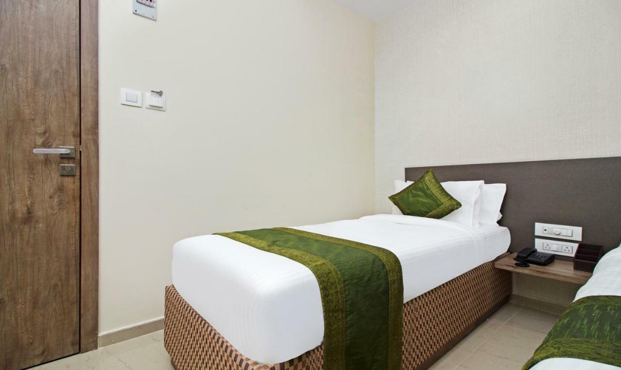 Hotel Ocean Suites Bombay Extérieur photo