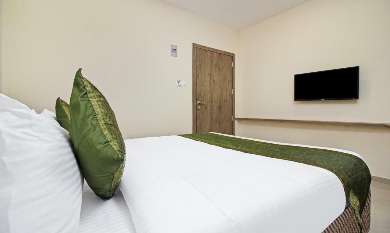 Hotel Ocean Suites Bombay Extérieur photo