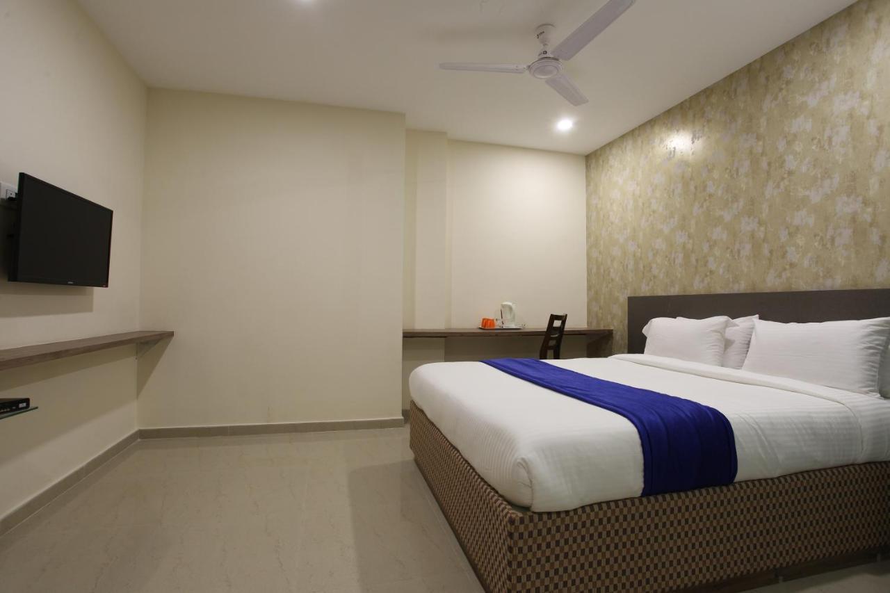 Hotel Ocean Suites Bombay Extérieur photo