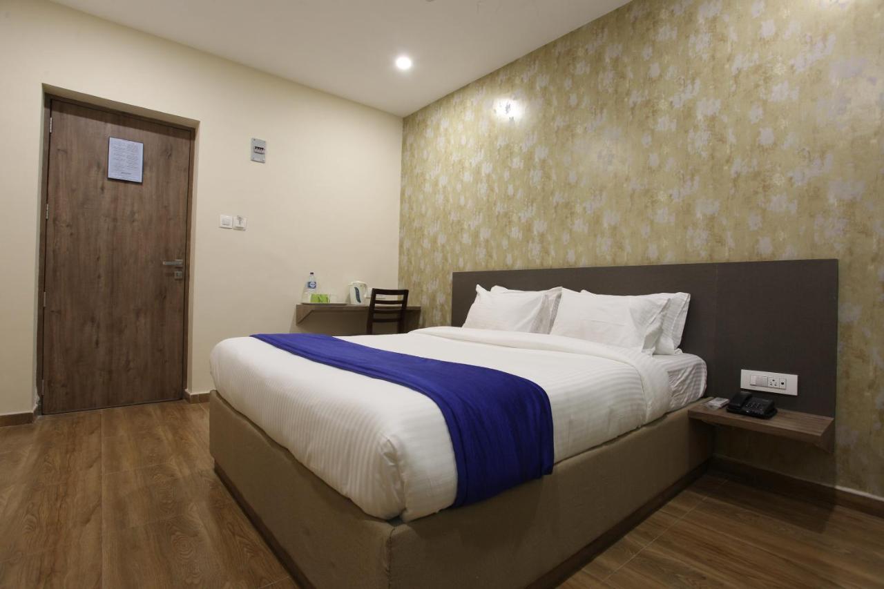 Hotel Ocean Suites Bombay Extérieur photo