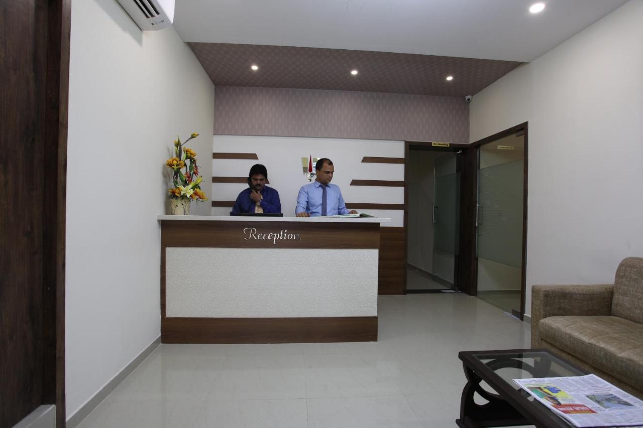 Hotel Ocean Suites Bombay Extérieur photo