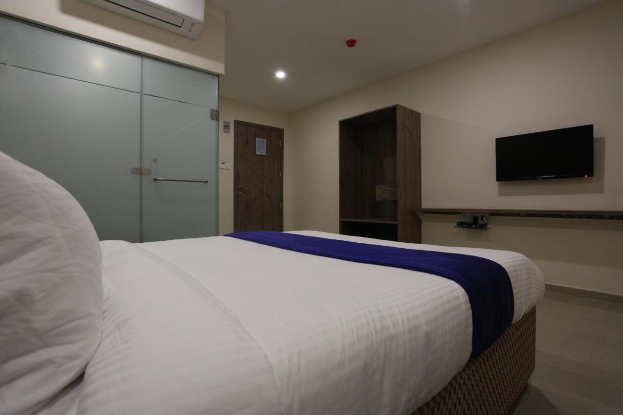 Hotel Ocean Suites Bombay Extérieur photo